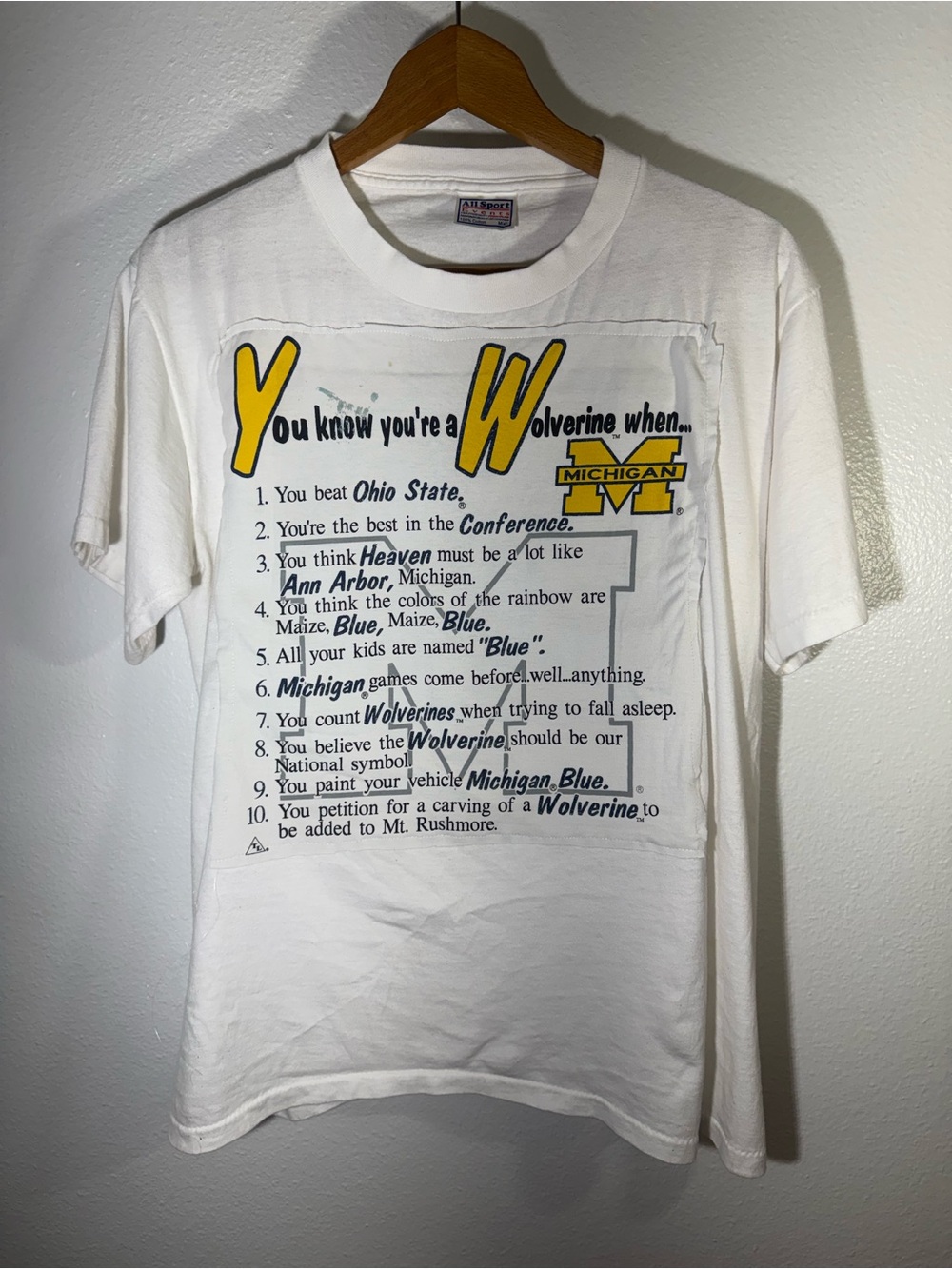 Vintage 90s Michigan Wolverines Single Stitch White Graphic T-Shirt Medium